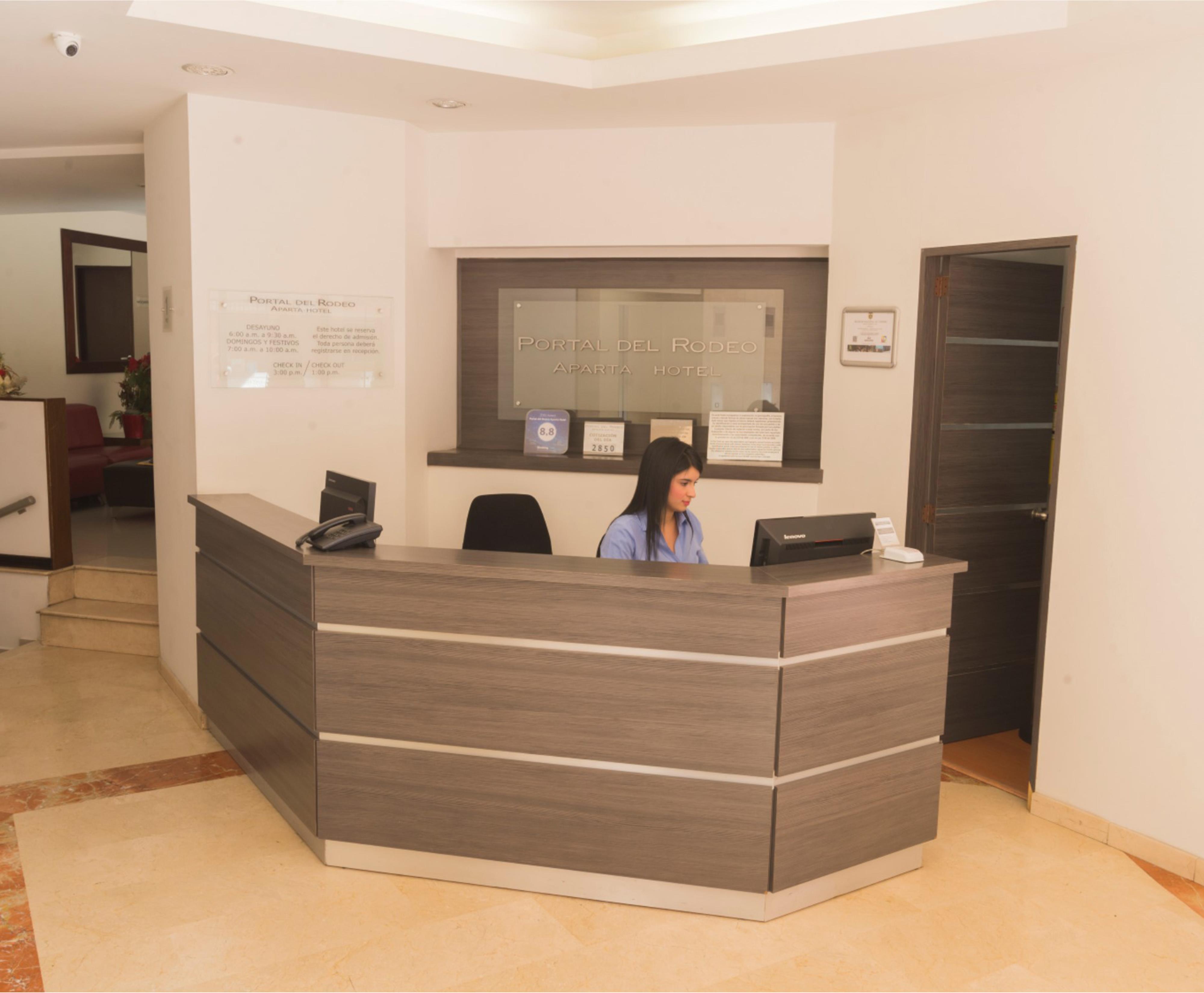 Portal Del Rodeo Apartahotel เมเดยิน ภายนอก รูปภาพ