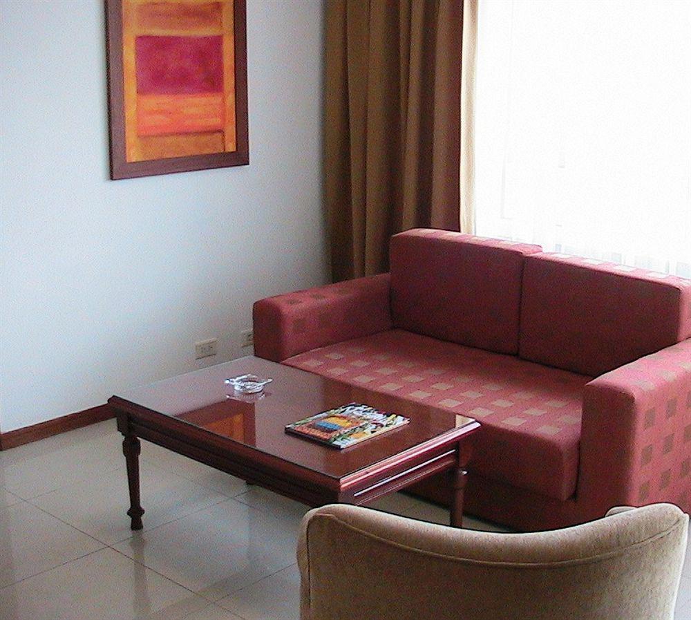 Portal Del Rodeo Apartahotel เมเดยิน ภายนอก รูปภาพ