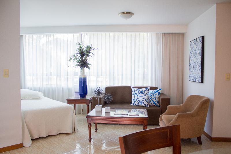 Portal Del Rodeo Apartahotel เมเดยิน ภายนอก รูปภาพ